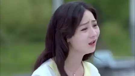 爱的阶梯:耀辉对乐美避而不见,只能远处偷看,不料被乐美发现.