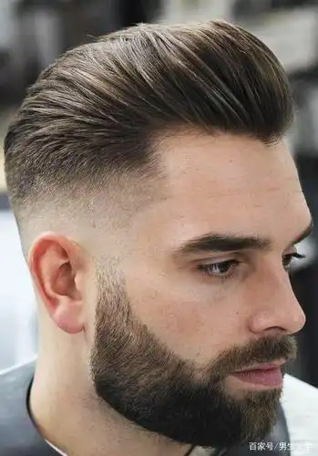 12款"两边铲光"男士发型,渐变的鬓边,清爽又帅气