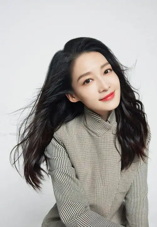 李沁:如今的我,比以前更从容|李沁_新浪新闻