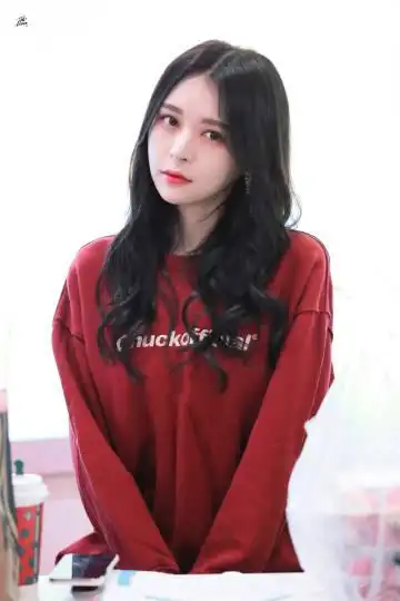 张语格[超话]# 191214 店员 来自tkfever0511_张语格 - 微博