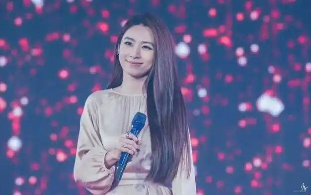 回忆以前田馥甄风波事件的时候,她的很多歌曲被平台下架,并且事发时隔