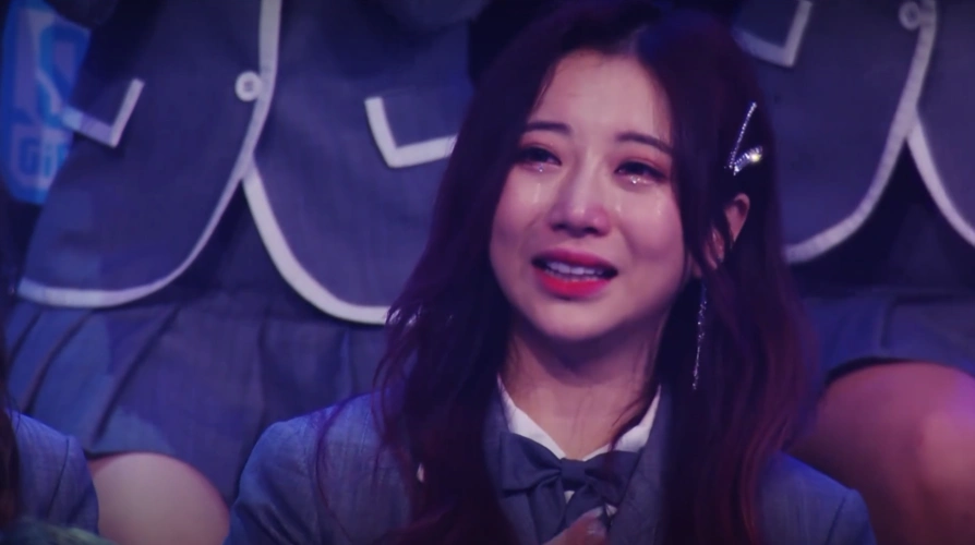 刘雨昕c位出道青春有你2姐妹情深欧若拉哭成泪人