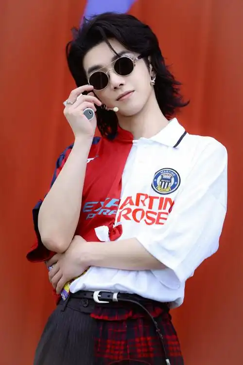 华晨宇出道12周年快乐##华晨宇出道十二周年快乐##华晨宇