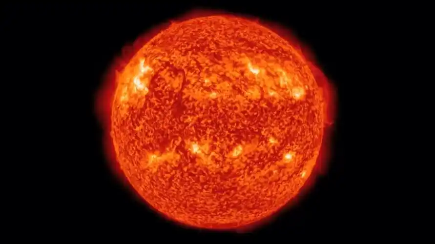 12月14日,在新奥尔良举行的美国地球物理学会的一次会议上 太空 太阳