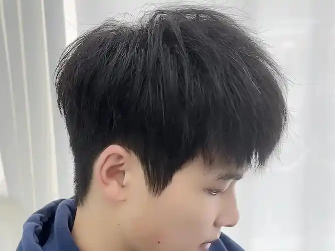 男生发型 #摩根碎盖 #男生烫发发型推荐 #同城美发店推荐 #荣昌氖士