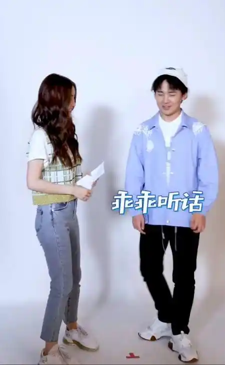 angelababy 郭麒麟 0529较量撕名牌 奔跑吧-度小视