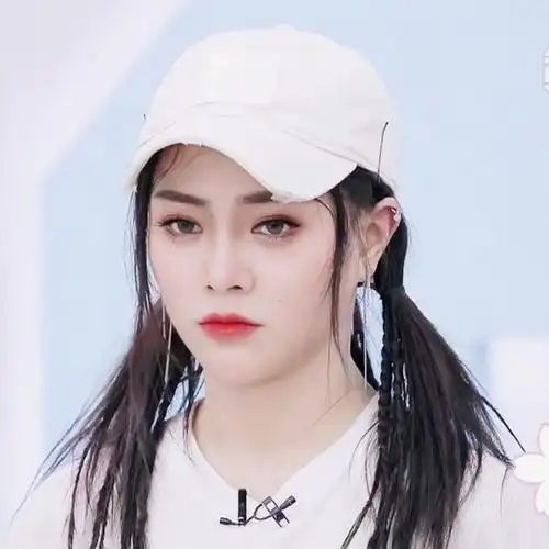 谢可寅头像原截裴筱 二传注明苏柒儿