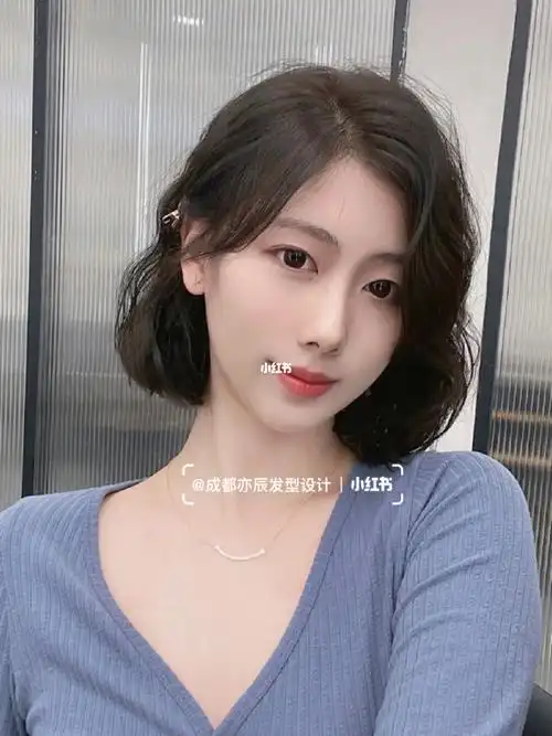 温柔气质"免打理短发烫发"91适合方圆脸肉脸