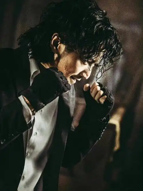 谢霆锋确实挺帅的