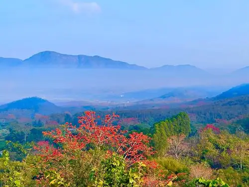 走进大山深处看最美昌江风景
