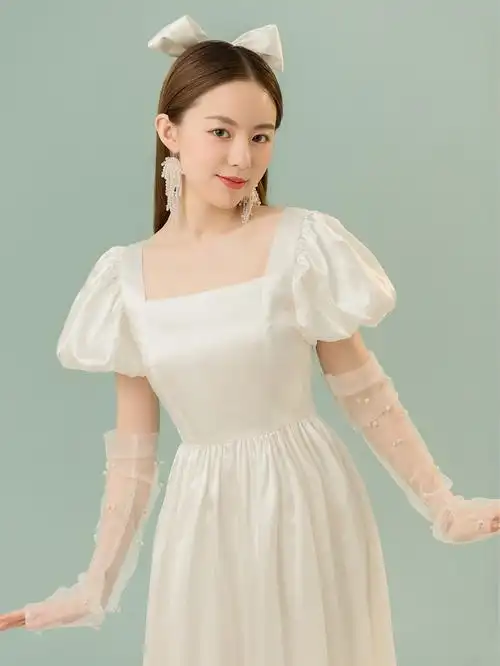 新款个性写真主题服装影楼森系泡泡袖小白裙民族服装