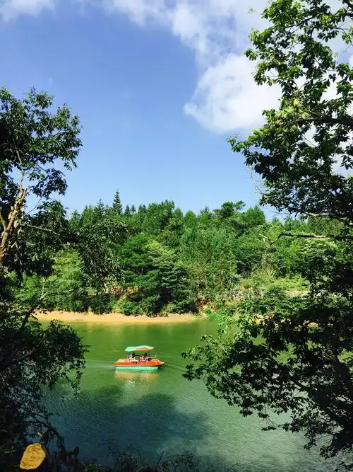 黄水月亮湖景漂亮2019.88