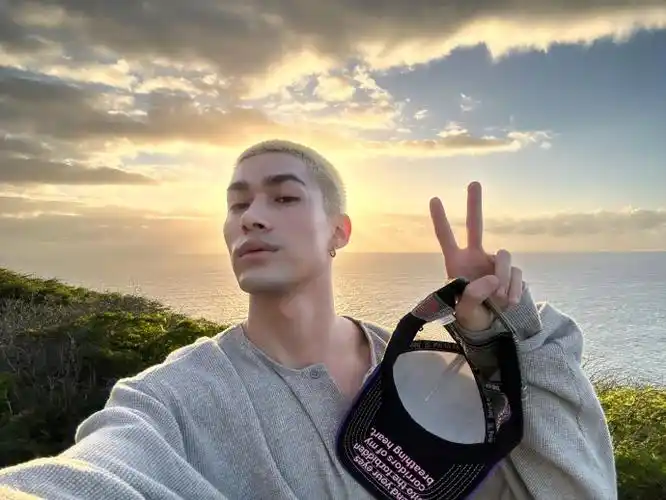 米卡晒夏威夷风随拍##米卡同款##米卡的ootd