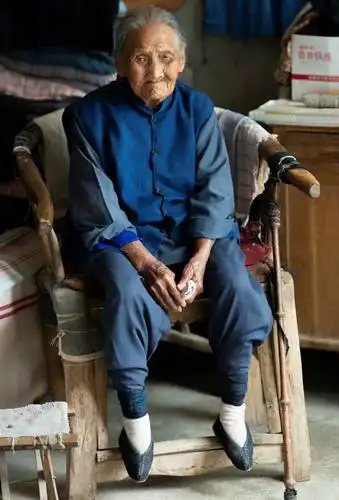 黄河边上的小脚老人～1