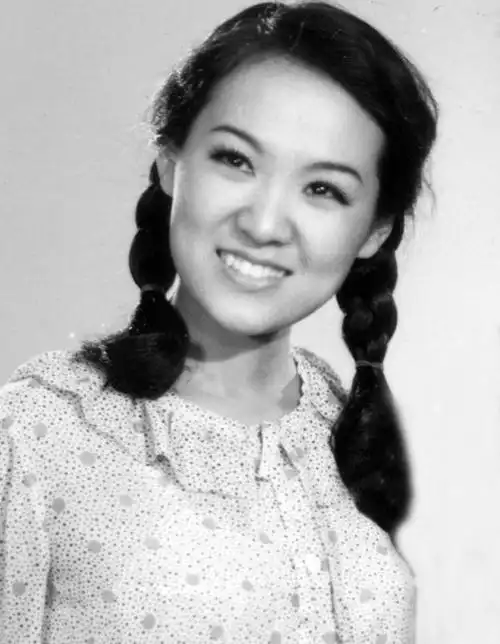 女歌手李默个人资料