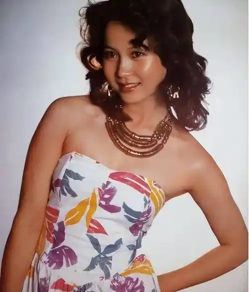 原创80年代当红女星赵越凭蹉跎岁月爆红如今过得怎么样了