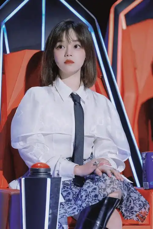 黄霄云是不是变漂亮了?