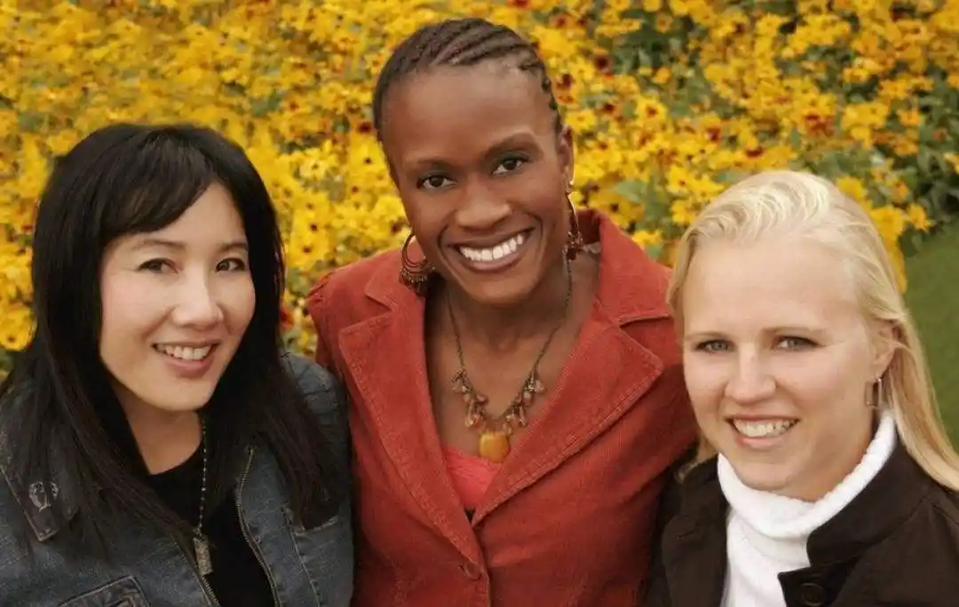 三大人种照片人体所有器官中最坚硬的部分就是牙齿,当人类尸体腐化