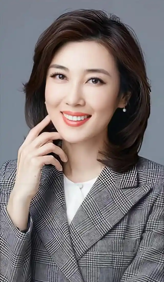 身材太好被警告?嫁入豪门的李红,背后有着怎样不为人知的辛酸