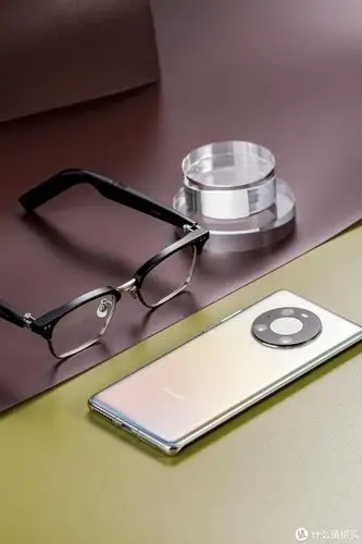 时尚的科技潮品华为eyewearii智能眼镜