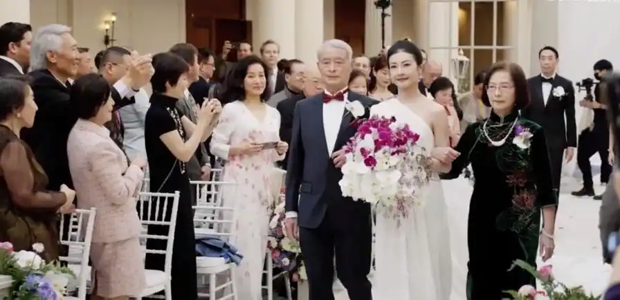 46岁"芭蕾皇后"谭元元与小八岁老公举行婚礼,丈夫身份首曝光