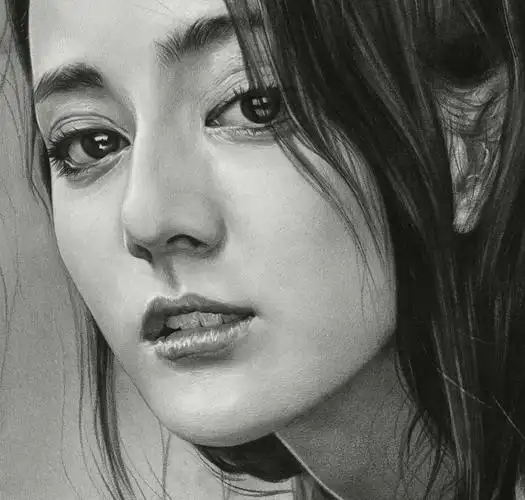 刘斌素描为女神迪丽热巴画一幅素描画