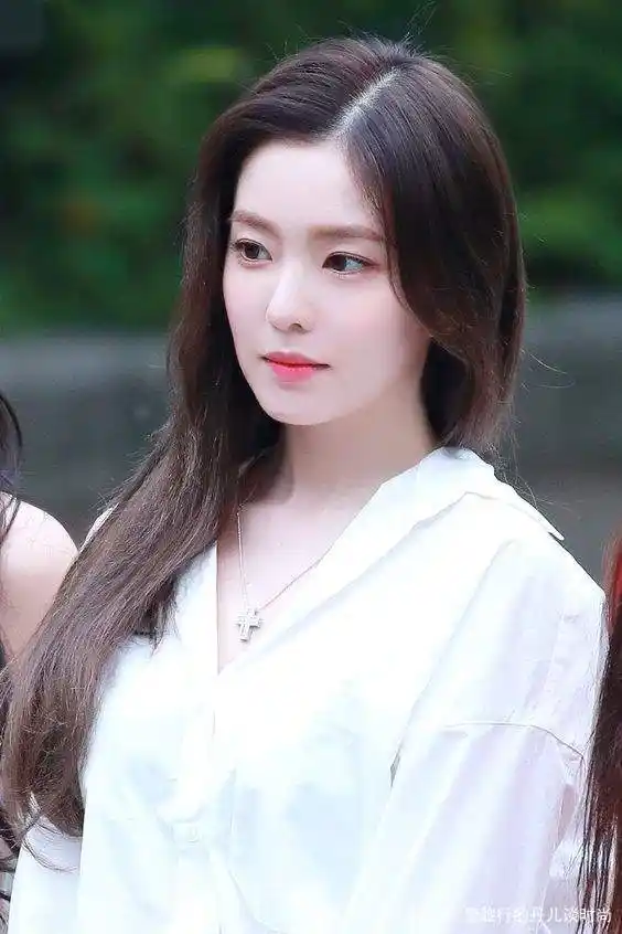 韩国美女明星裴珠泫时尚穿搭 清纯 唯美 高冷 逆天颜值简直美爆了