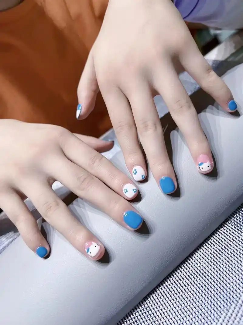 童趣美甲|春日美甲 可爱美甲手绘图案|本地团购网 - 抖音