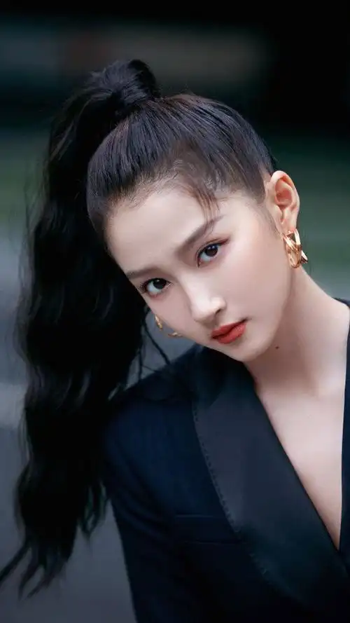 搞笑 动漫 宠物 登录 高马尾,关晓彤,时尚西装裙 自律等自由 2020-10