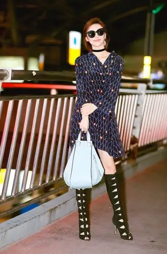 先锋大厅炸金花下载