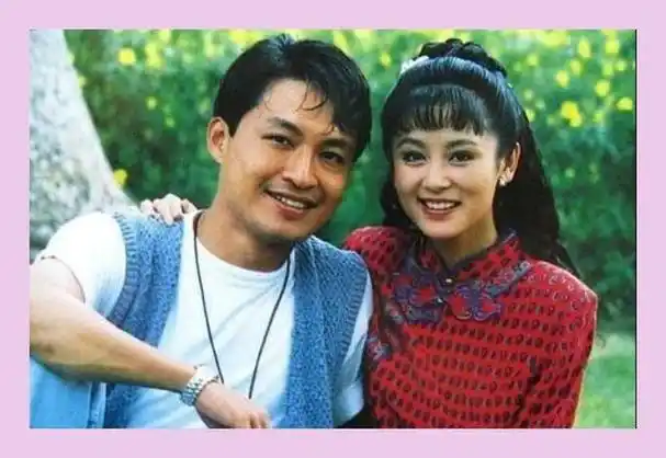 同样备受赞誉的古装男神焦恩俊,被琼瑶阿姨发掘并成为早期的签约艺人.