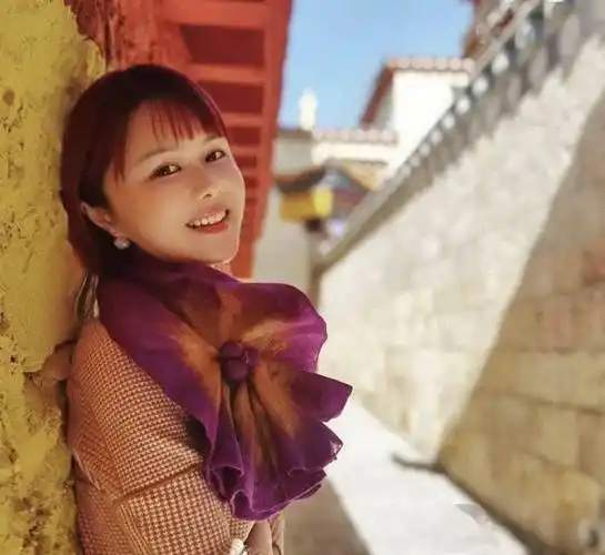 tvb御用"丑女"内地开发茶林,自费137万读mba,手握8000万财产_刘思希