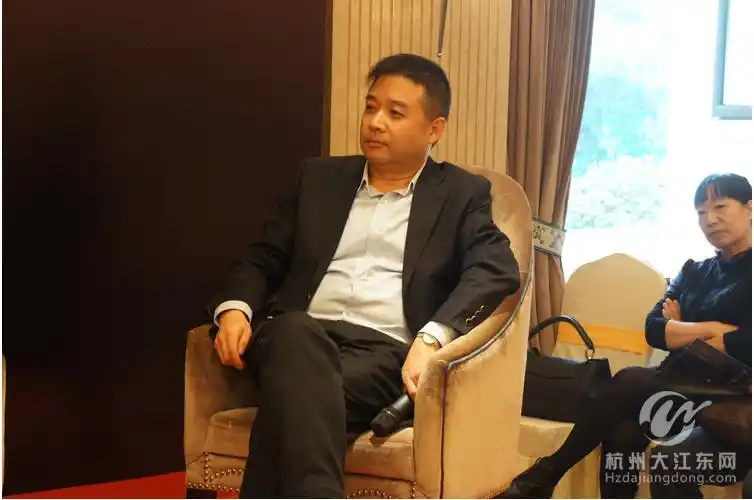 楼市资讯 大江东楼市 11月23日上午10点,杭州房地产专家丁建刚,裘维维