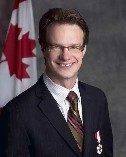 拜师姜昆,四上春晚,娶中国媳妇,继白求恩后最有名的加拿大人!