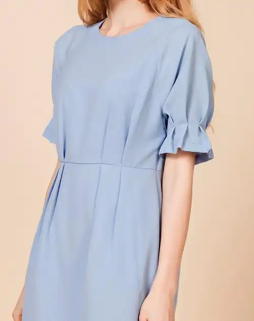 冰蓝色清新百搭短袖连衣裙