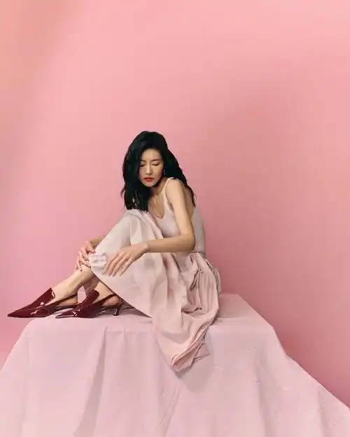 刘雯的粉色裙子