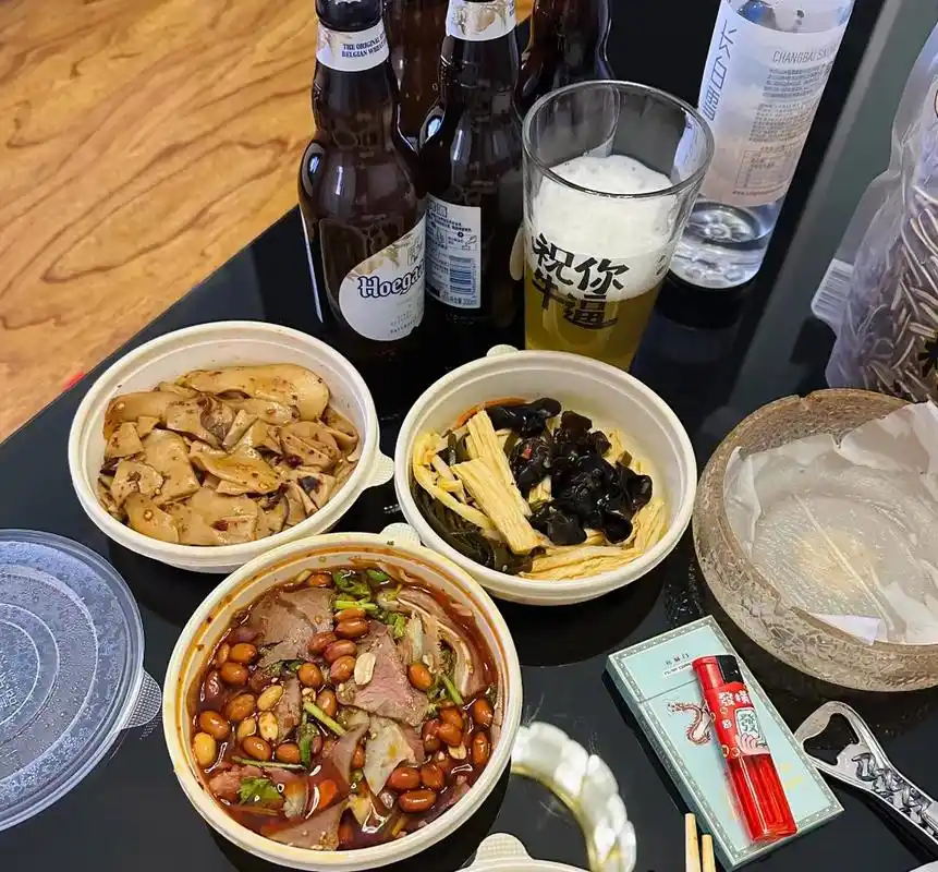 你们喜欢一个人在家喝酒吗?