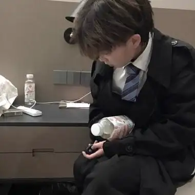 精选很酷拽的霸气抖音男生头像