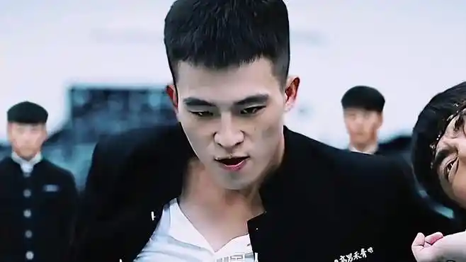 青禾:中国学生不惹事,但也不怕事,来自欧豪的压迫感!