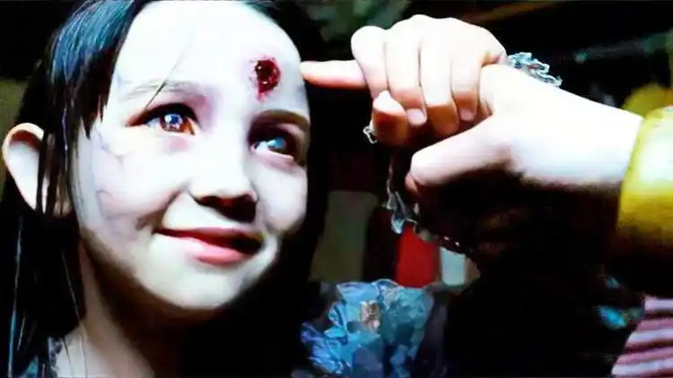 史上最可爱的小女鬼用这种方法吓唬人据说还是真实事件改编的