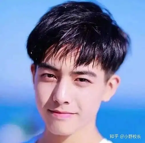 学生党剪这几种发型变帅也就分分钟