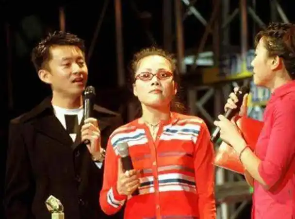 58岁的田震丈夫,实际是我们熟悉的他,现在两人定居澳洲很幸福!