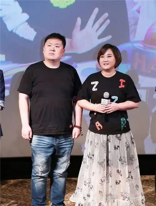 贾玲的老公是谁这2个男人被误认是她老公他成就了贾玲事业