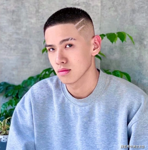 原创2021春夏男生发型流行趋势这8款造型值得剪长短都很帅气