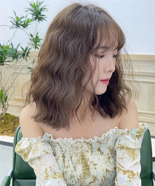 2022女生减龄烫发 俏皮可爱蛋蛋卷_女生烫发 - 美发站