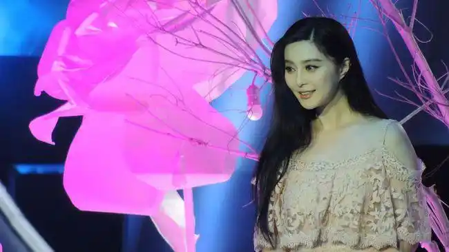 范冰冰退出唐德影视十大股东公司q1净利骤降280