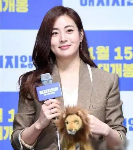 恭喜玄彬前女友姜素拉结婚老公是圈外人婚礼一切从简