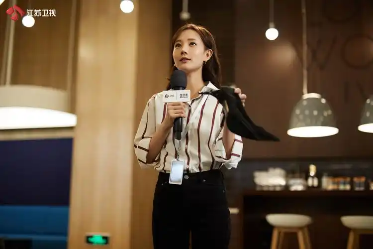 《了不起的女孩》专访:金晨本色出演沈思怡 导演:"第一眼觉得就是她了