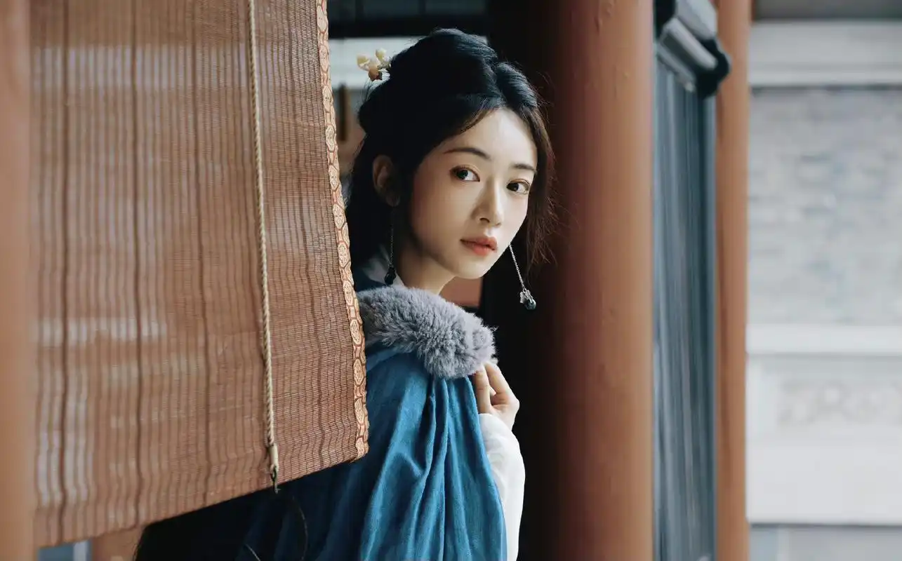 吴谨言墨雨云间生日海报#  #吴谨言0816生日快乐# 吴谨言墨雨约间