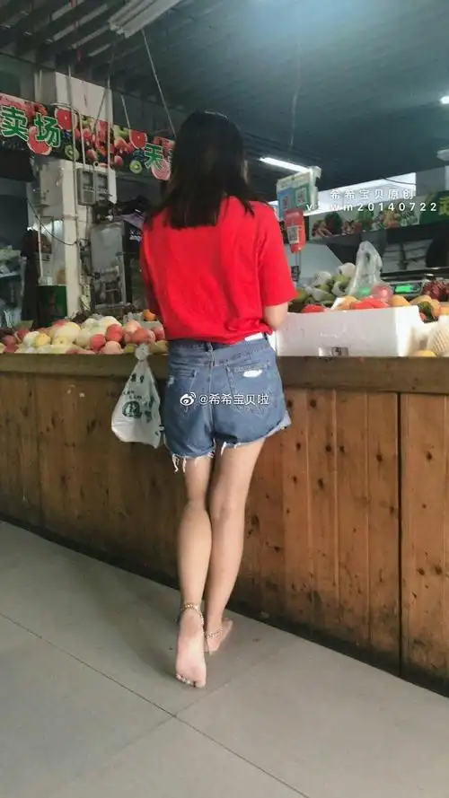 男人的相册-我觉得姑娘的脚脏一点是很性感的-1